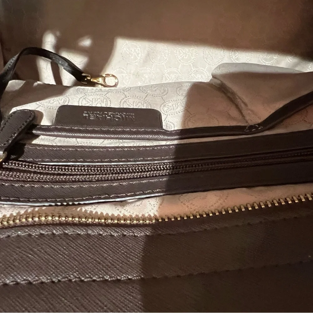 EUC~Michael Kors Selma North South Large Stud Satchel Coffee Brown Handbag.